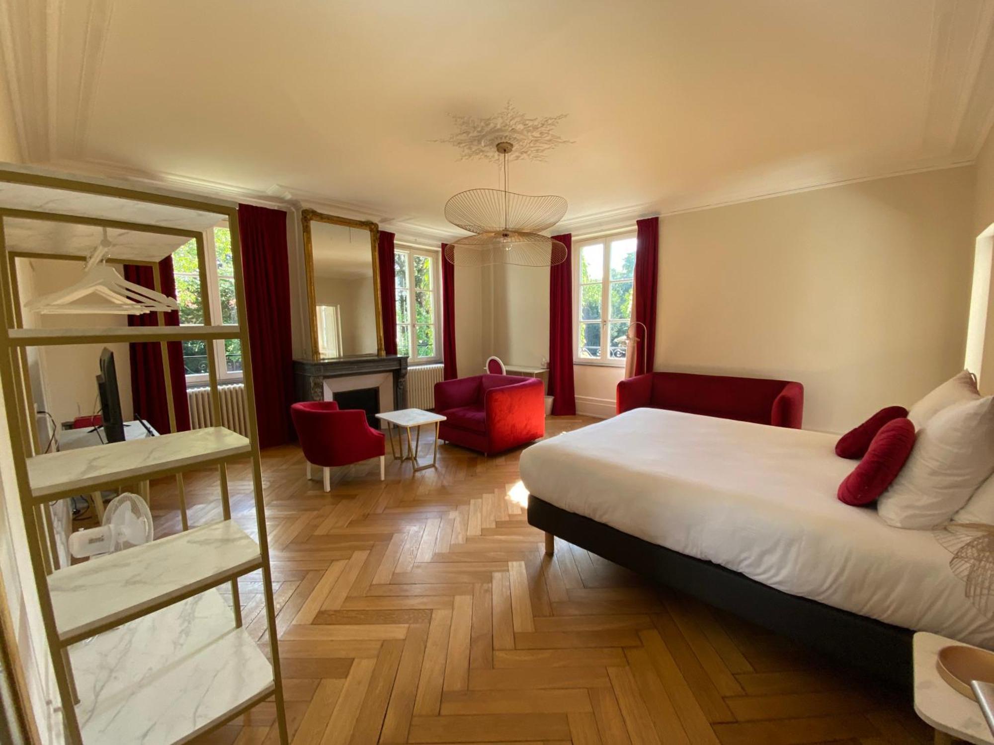 Pont-à-Mousson Logis Hotel Du Parc מראה חיצוני תמונה