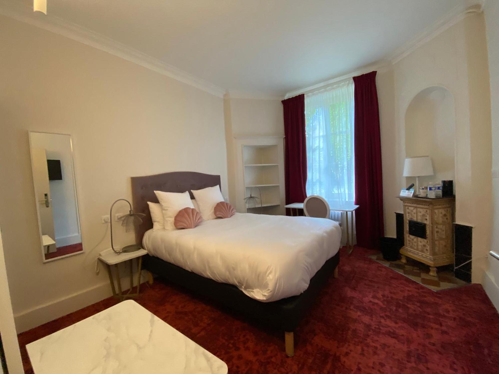 Pont-à-Mousson Logis Hotel Du Parc מראה חיצוני תמונה